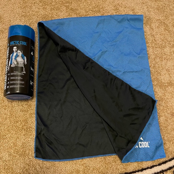 Arctic Cool Blue Towel - Picture 2 of 5